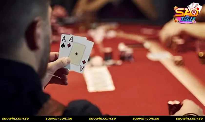Cách xác định kết quả thắng cuộc khác nhau giữa xì tố và poker